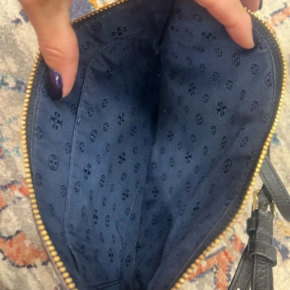 Tory Burch Black Leather Crossbody Bag with Tassel - Picture 3 of 3